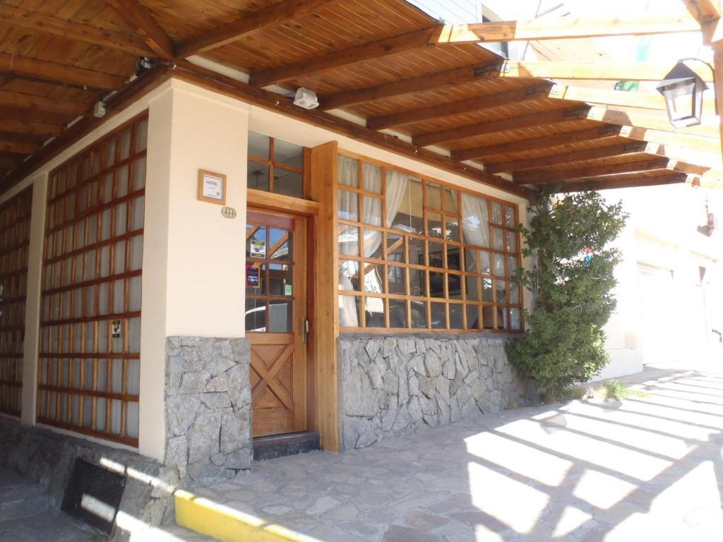 Hotel Cottbus San Carlos de Bariloche Extérieur photo